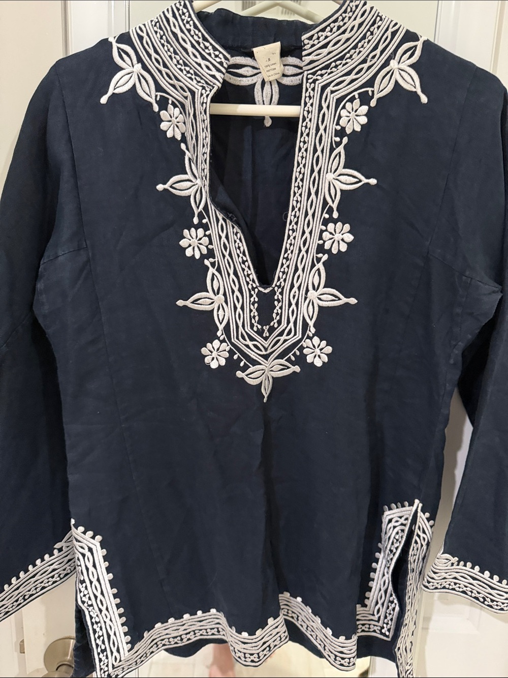 Vintage J.CREW Navy Embroidered Tunic Top with White Contrast Stitching
